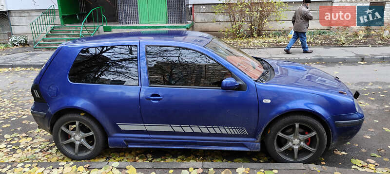 Volkswagen Golf 2002