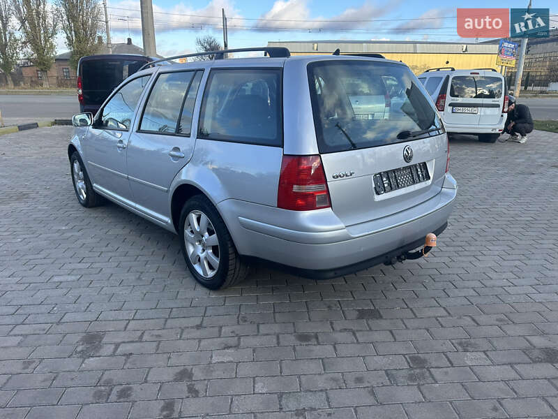 Універсал Volkswagen Golf 2005 в Сумах