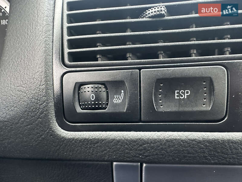 Універсал Volkswagen Golf 2005 в Сумах