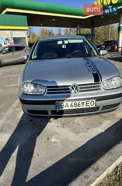 Хетчбек Volkswagen Golf 2001 в Кропивницькому