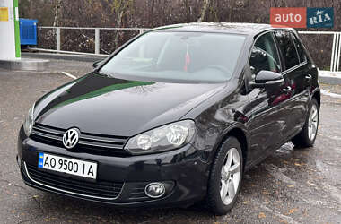 Хэтчбек Volkswagen Golf 2009 в 