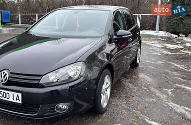 Хэтчбек Volkswagen Golf 2009 в 