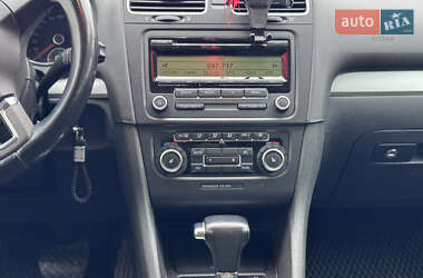 Хэтчбек Volkswagen Golf 2009 в 