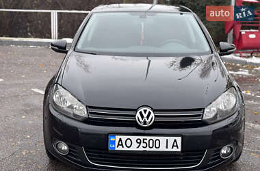 Хэтчбек Volkswagen Golf 2009 в 