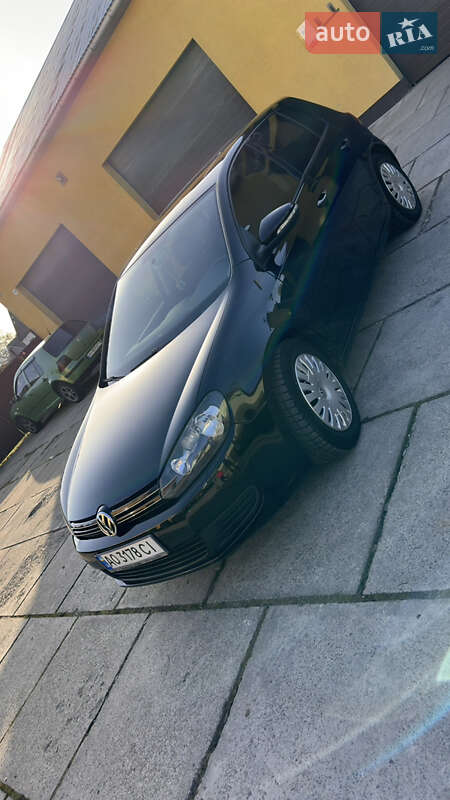 Хетчбек Volkswagen Golf 2009 в Терновому