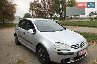 Хэтчбек Volkswagen Golf 2004 в Первомайске