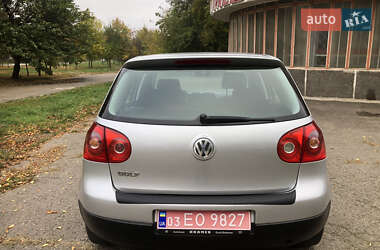 Хэтчбек Volkswagen Golf 2004 в Первомайске