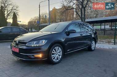 Універсал Volkswagen Golf 2019 в Києві