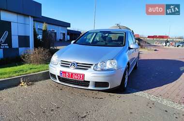 Хэтчбек Volkswagen Golf 2006 в Сарнах