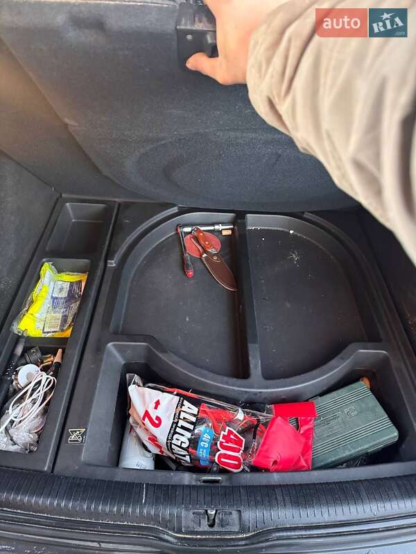 Універсал Volkswagen Golf 2002 в Цумані