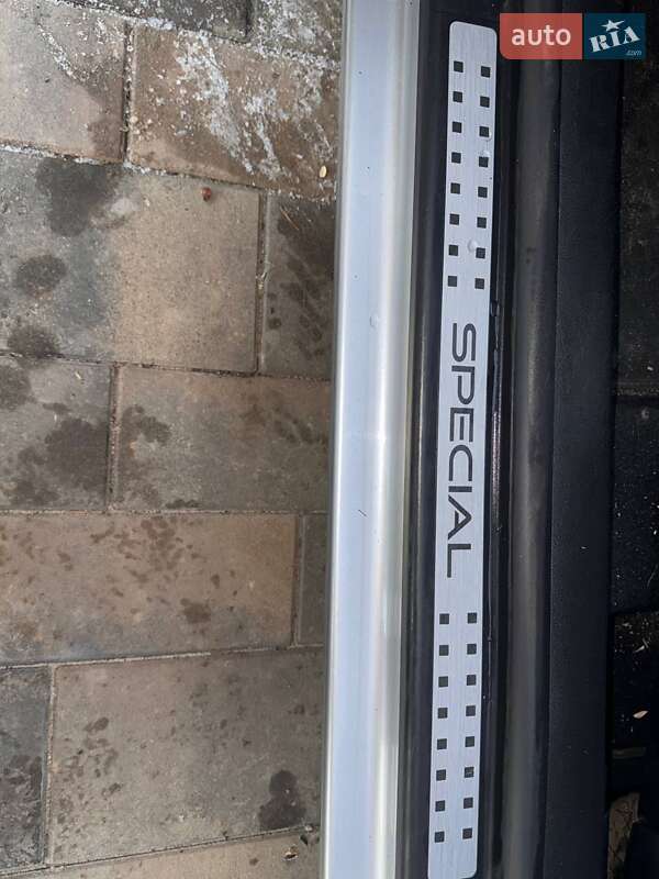 Універсал Volkswagen Golf 2002 в Цумані