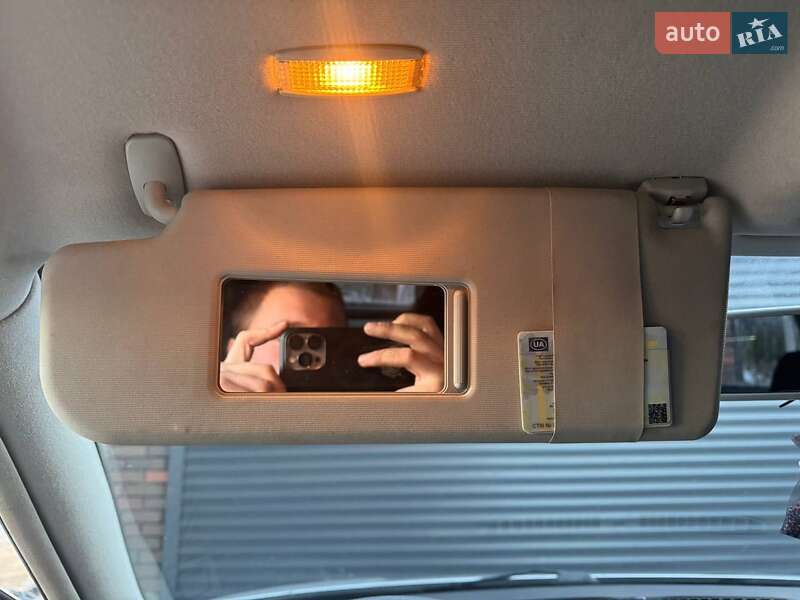 Універсал Volkswagen Golf 2002 в Цумані