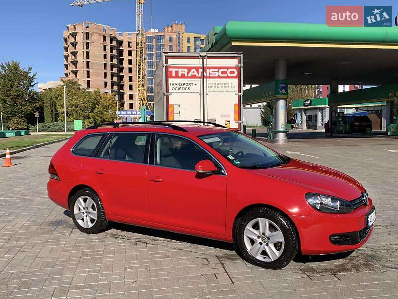 Універсал Volkswagen Golf 2010 в Батурині