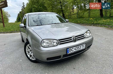 Хэтчбек Volkswagen Golf 2002 в Дрогобыче