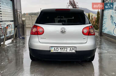 Хетчбек Volkswagen Golf 2004 в Ужгороді