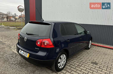 Хэтчбек Volkswagen Golf 2006 в Луцке