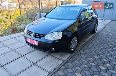 Хэтчбек Volkswagen Golf 2008 в Рокитном