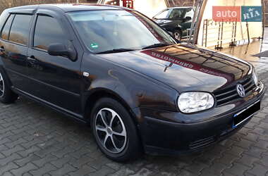 Хетчбек Volkswagen Golf 2002 в Коломиї