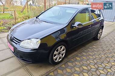 Хэтчбек Volkswagen Golf 2006 в Сарнах