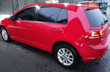 Хэтчбек Volkswagen Golf 2013 в 