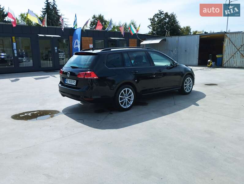 Універсал Volkswagen Golf 2016 в Томаківці