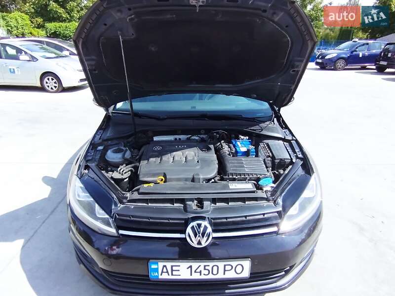 Універсал Volkswagen Golf 2016 в Томаківці