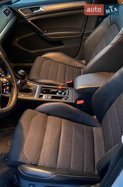 Универсал Volkswagen Golf 2016 в 
