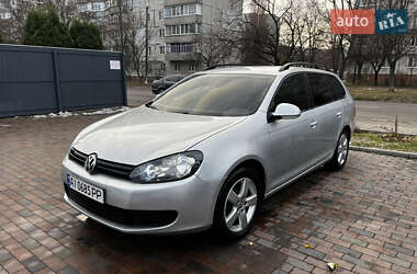 Універсал Volkswagen Golf 2012 в 