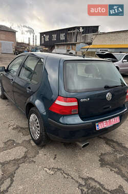 Хэтчбек Volkswagen Golf 2003 в Луцке