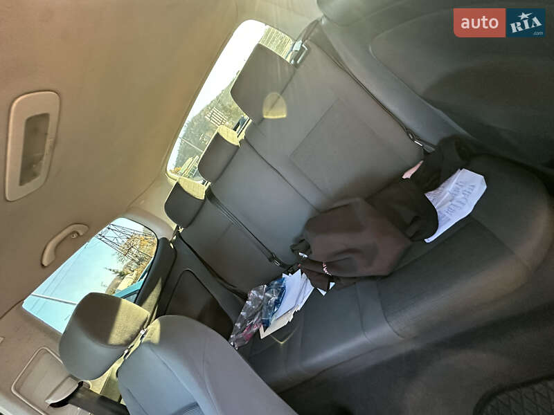 Хетчбек Volkswagen Golf 2004 в Мукачевому