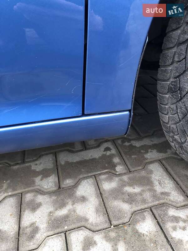 Хетчбек Volkswagen Golf 2004 в Могилів-Подільському