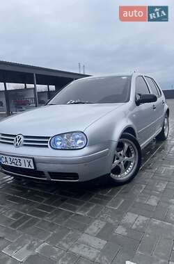 Універсал Volkswagen Golf 2000 в Черкасах