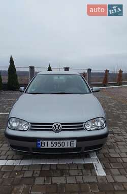 Хетчбек Volkswagen Golf 2002 в Оржиці