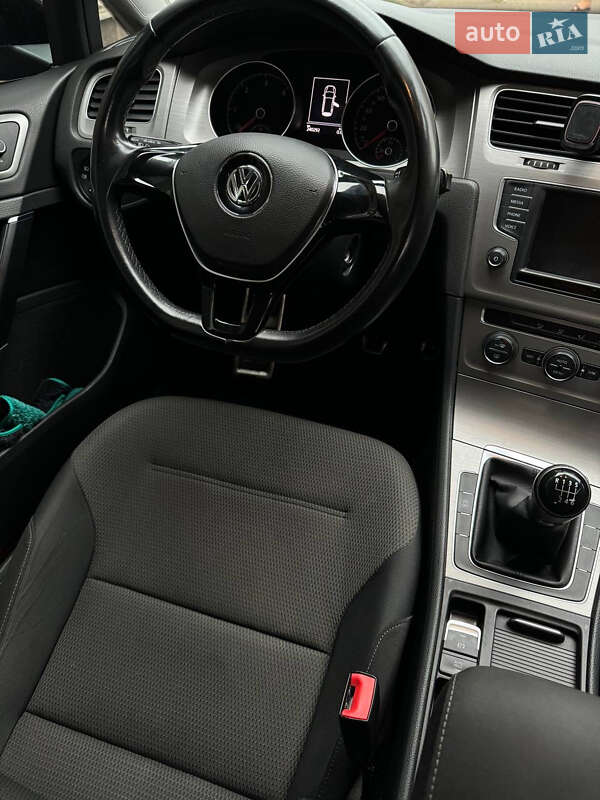Универсал Volkswagen Golf 2016 в Владимире