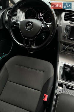Универсал Volkswagen Golf 2016 в 