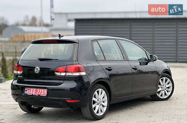 Хэтчбек Volkswagen Golf 2009 в Луцке