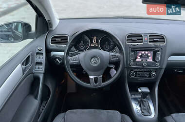 Хэтчбек Volkswagen Golf 2009 в Луцке