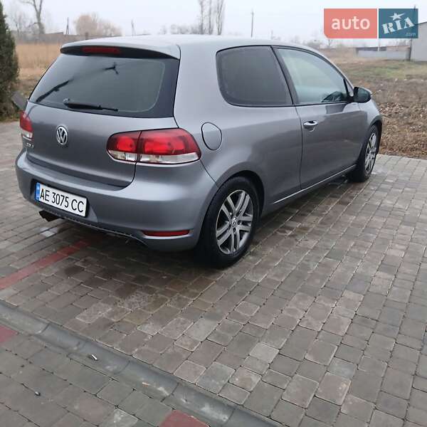 Хетчбек Volkswagen Golf 2012 в Ватутіному