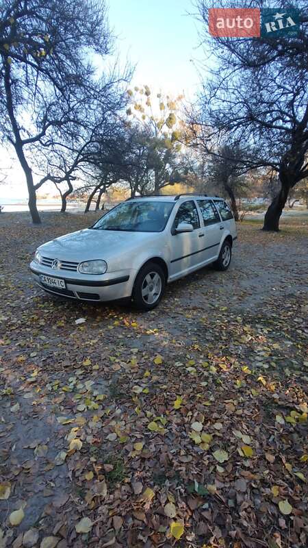 Універсал Volkswagen Golf 1999 в Черкасах