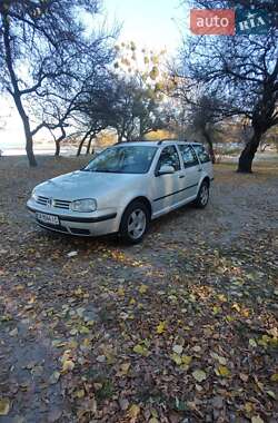 Універсал Volkswagen Golf 1999 в Черкасах