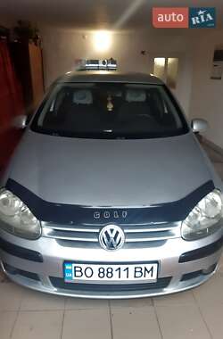 Хэтчбек Volkswagen Golf 2005 в Тернополе