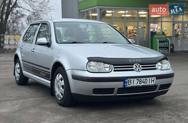 Хетчбек Volkswagen Golf 2001 в Лубнах