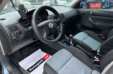 Хэтчбек Volkswagen Golf 2003 в Виннице