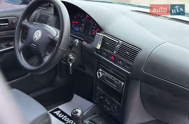 Хэтчбек Volkswagen Golf 2003 в Виннице