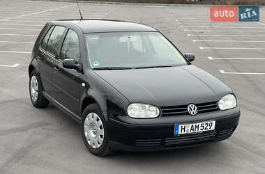 Хэтчбек Volkswagen Golf 2003 в Виннице