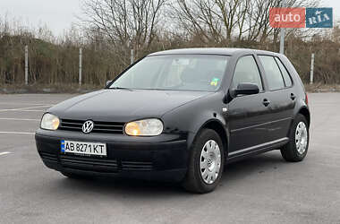 Хэтчбек Volkswagen Golf 2003 в Виннице