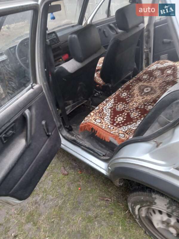 Хэтчбек Volkswagen Golf 1986 в Борщеве