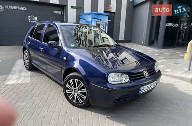 Хетчбек Volkswagen Golf 2002 в Львові