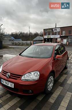 Хэтчбек Volkswagen Golf 2006 в Сваляве