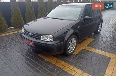 Хэтчбек Volkswagen Golf 2003 в Любомле